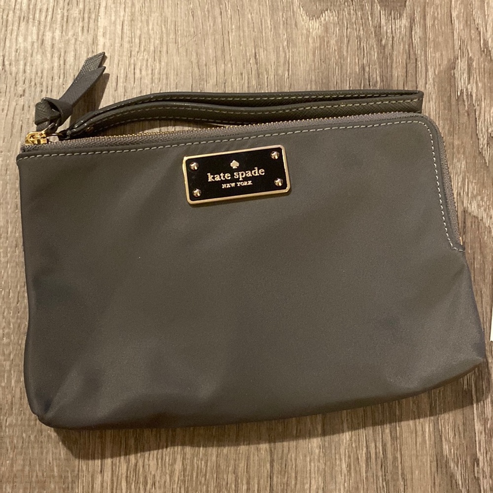 kate spade Leoni Wilson Road Wristlet / Clutch